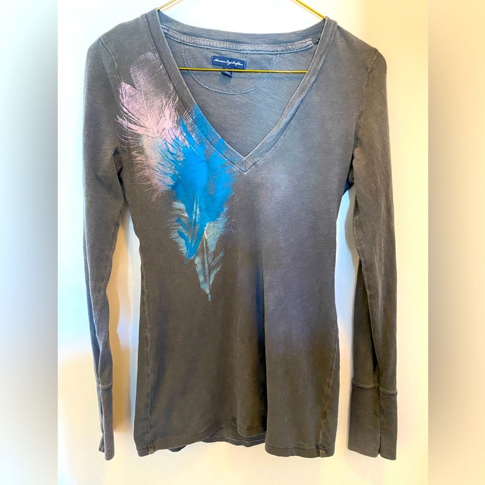 American Eagle Outfitters long sleeve Tee. Grey in size Medium.